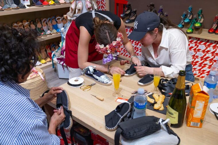make-authentic-espadrilles-shoes-in-marbella