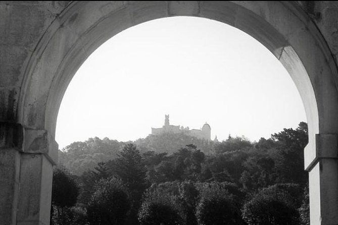 make-the-dream-come-true-in-sintra-portugal-feel-portuguese