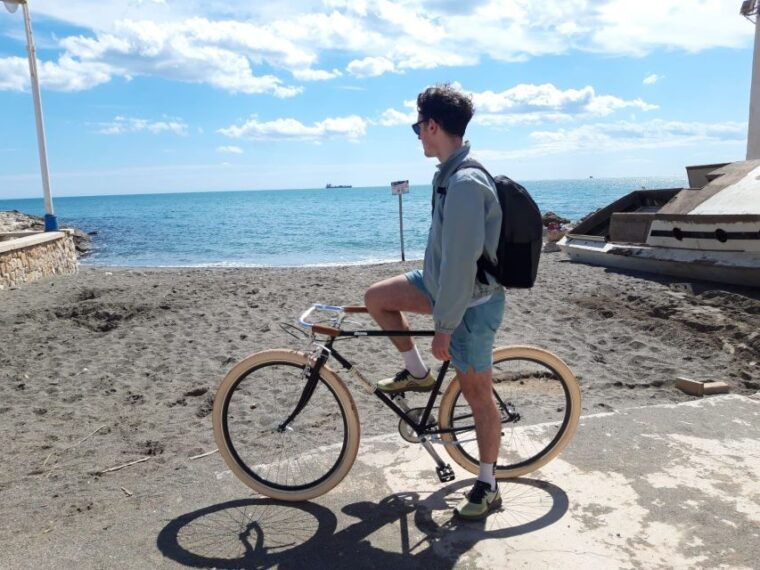 malaga-bike-rental-for-city-discovery-route-beaches