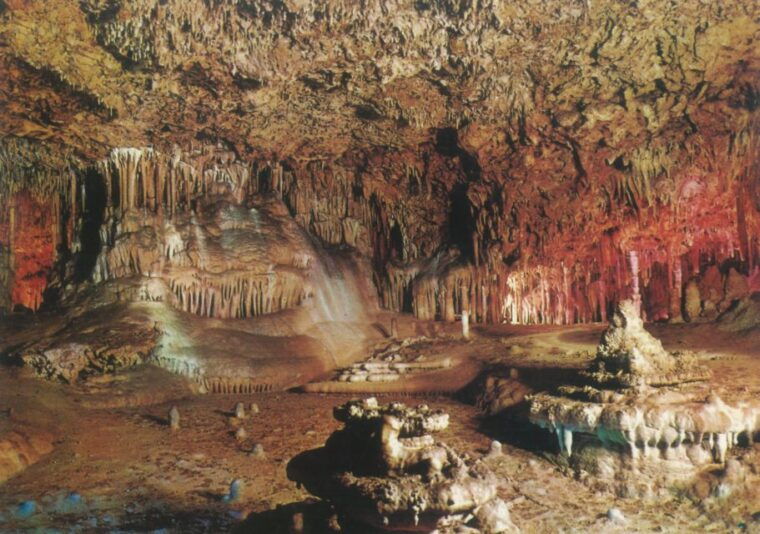mallorca-day-trip-to-caves-of-hams-optional-dinosaurland