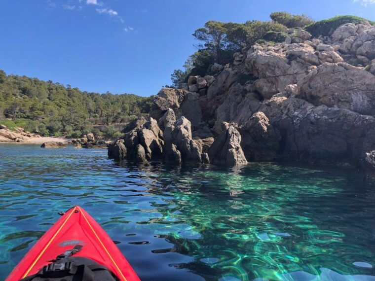 mallorca-explore-the-island-of-dragonera-with-the-kayak