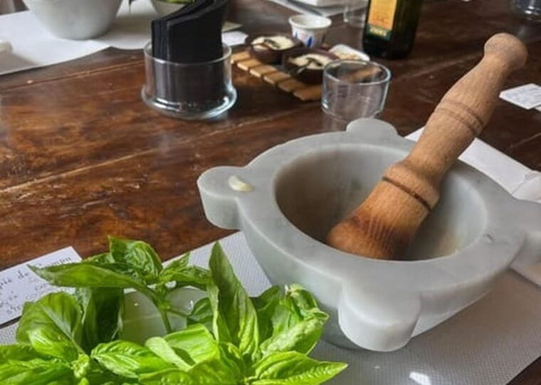 manarola-authentic-pesto-making-class-at-cinque-terre