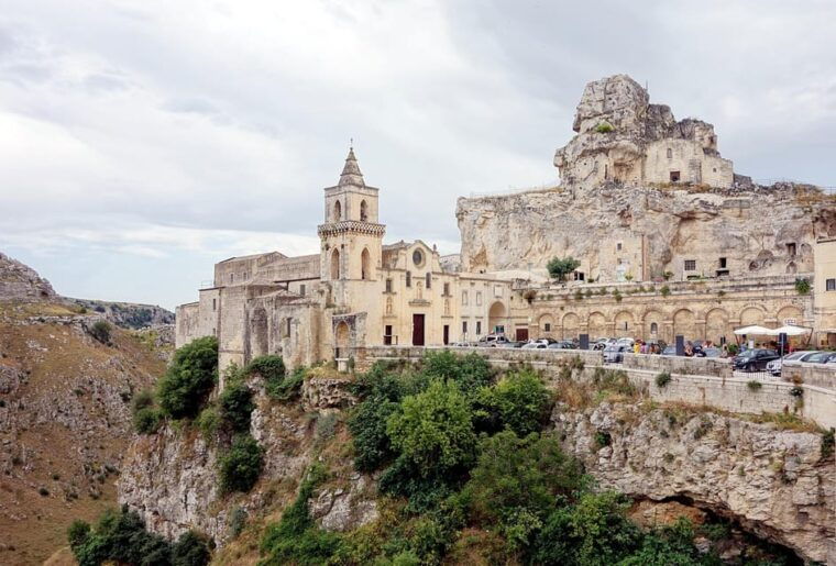 matera-private-or-group-walking-tour-cave-house-admission