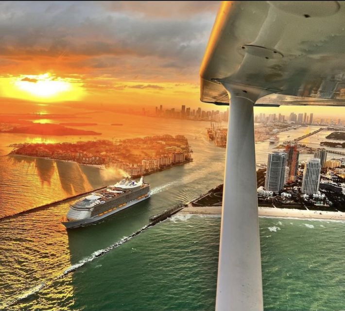 miami-romantic-1-hour-private-flight-tour-with-champagne