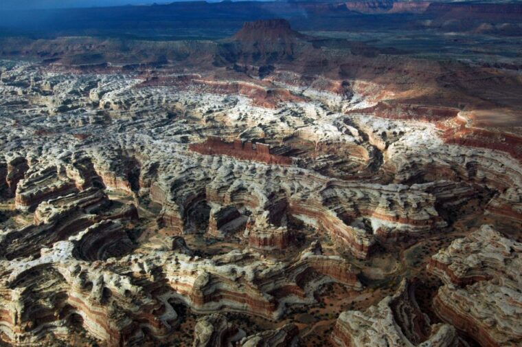 moab-canyonlands-national-park-morning-or-sunset-plane-tour