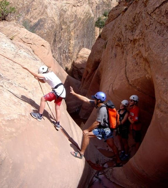 moab-chamisa-canyon-canyoneering-adventure