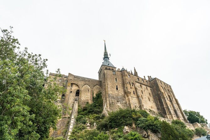 mont-saint-michel-group-tour-a-shared-historical-journey