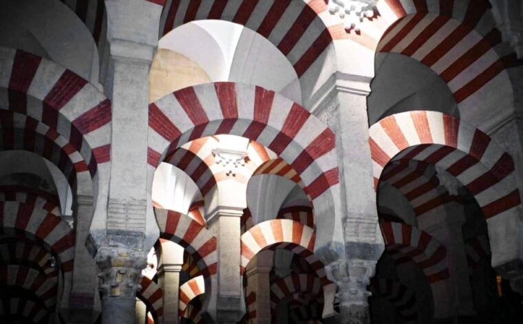mosque-cathedral-small-group-guided-tour