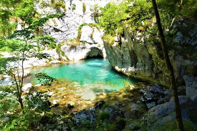 mrtvica-canyon-hiking-tour
