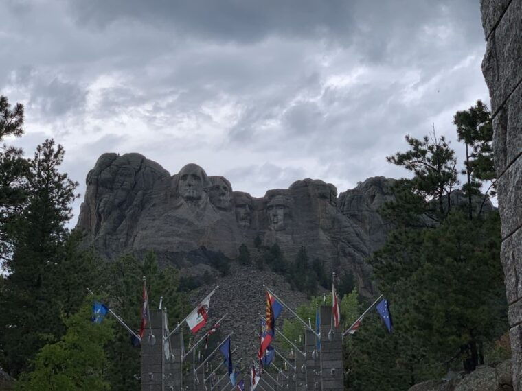 mt-rushmore-crazy-horse-custer-state-park-monument-tour