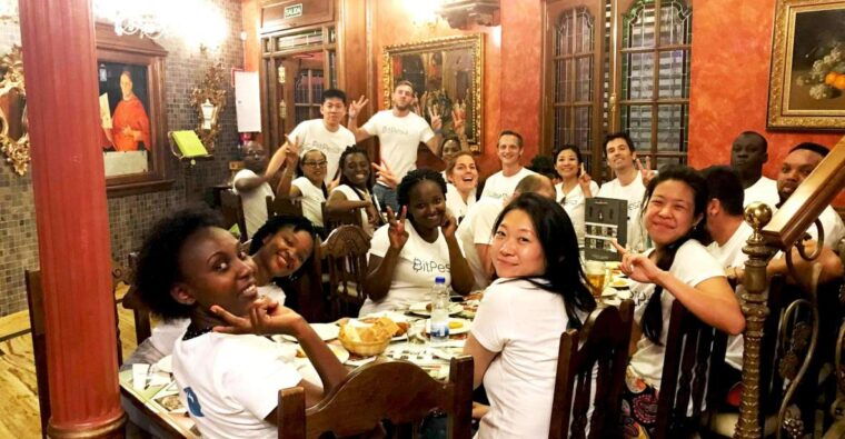 mysteries-tapas-tour-in-madrid-pub-crawl