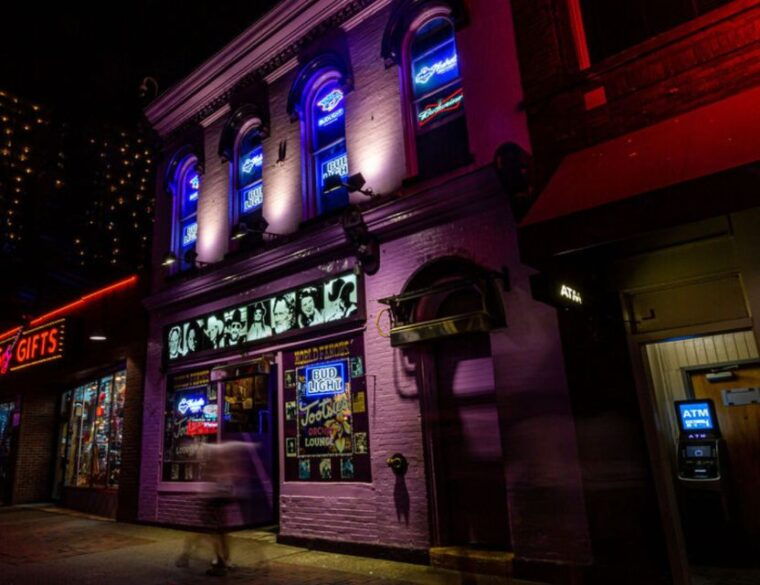 nashville-ghosts-boos-and-booze-haunted-pub-crawl-3