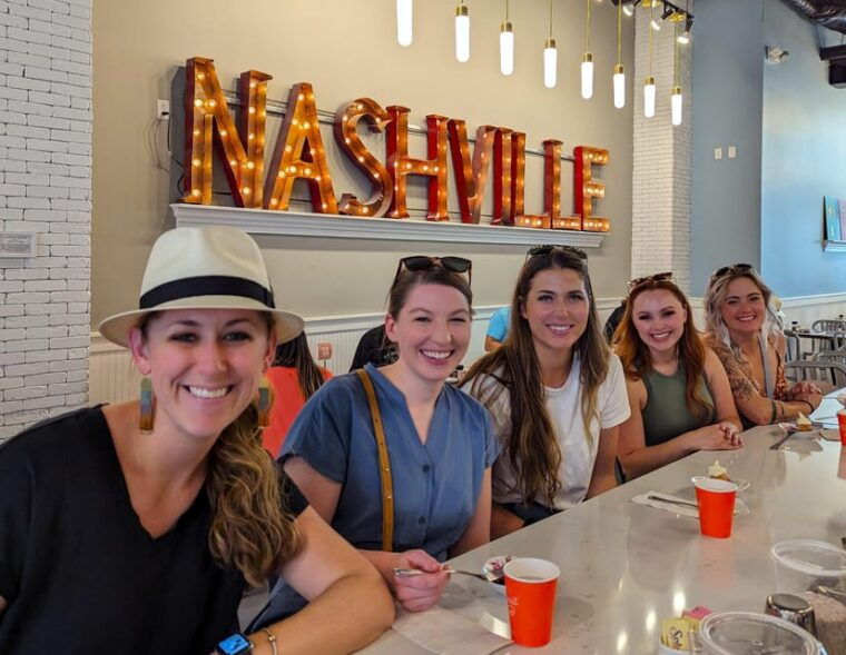 nashville-the-gulch-walking-tasting-food-tour