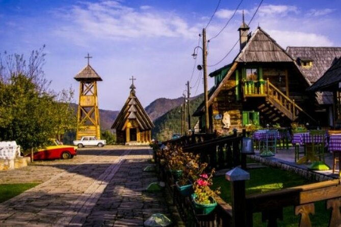 national-park-tara-house-on-drina-river-banjska-stena-view-point-wooden-town