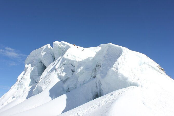 nevado-vallunaraju-multi-day-shared-tour