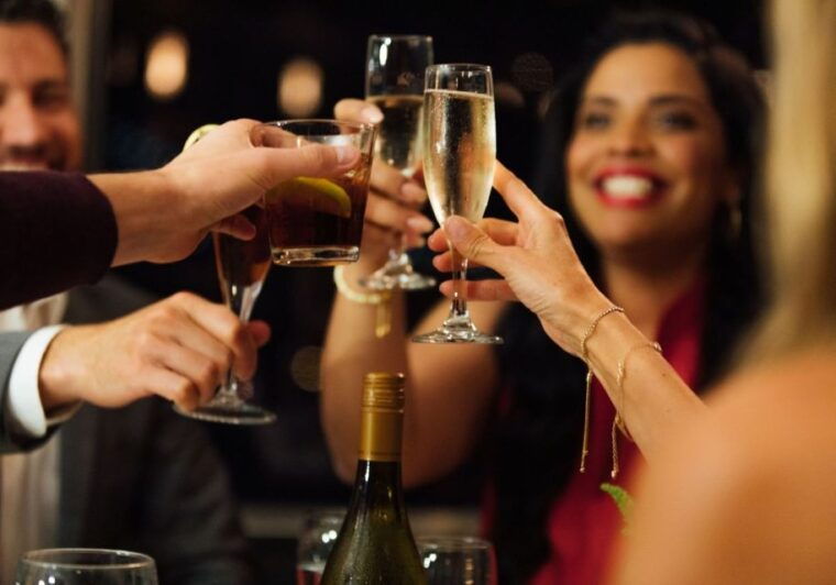 newport-beach-thanksgiving-buffet-brunch-or-dinner-cruise