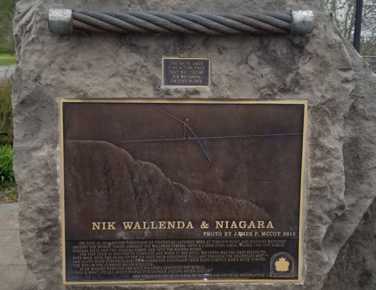 niagara-falls-new-york-state-guided-falls-walking-tour
