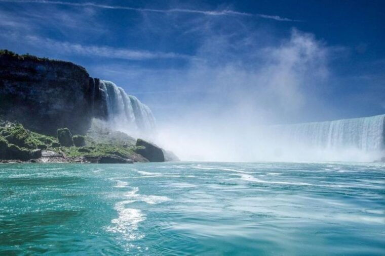 niagara-falls-private-half-day-tour-with-boat-helicopter