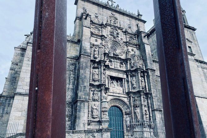 night-walking-tour-of-pontevedra