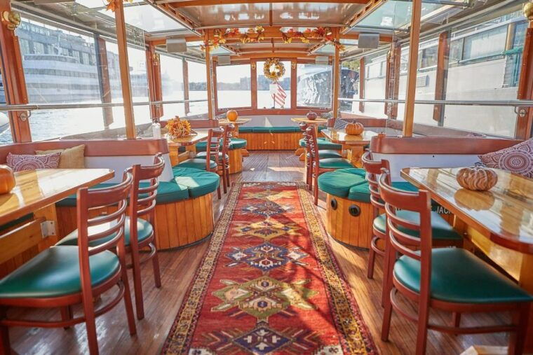 nyc-evening-jazz-cruise-on-the-yacht-manhattan