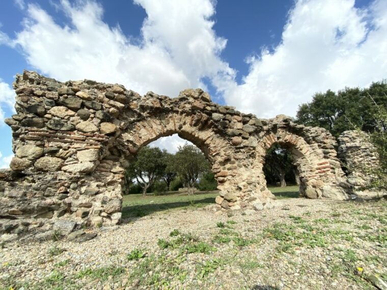 olbia-exclusive-guided-city-tour-in-tuk-tuk