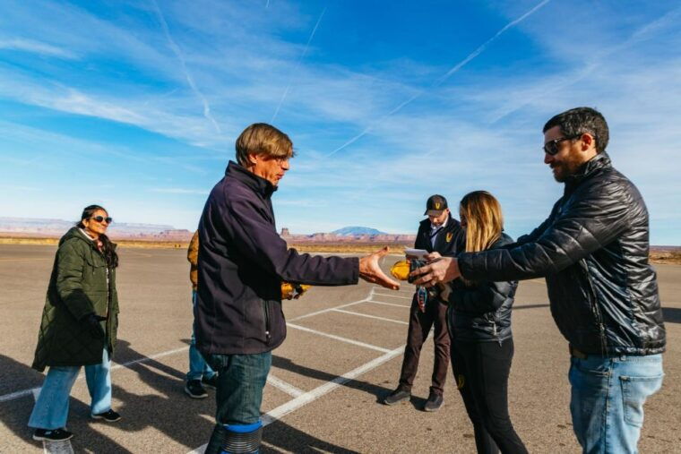 page-horseshoe-bend-helicopter-flight-tower-butte-landing