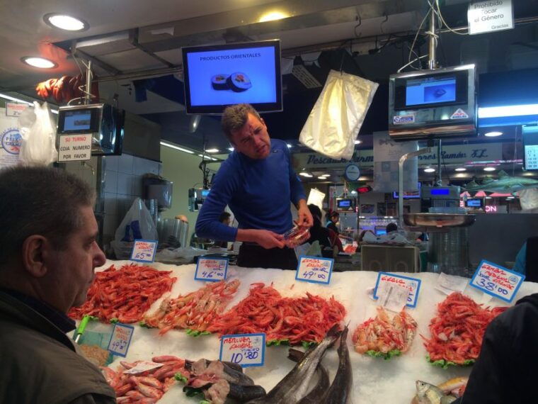 palma-walking-tour-with-mediterranean-delicacies