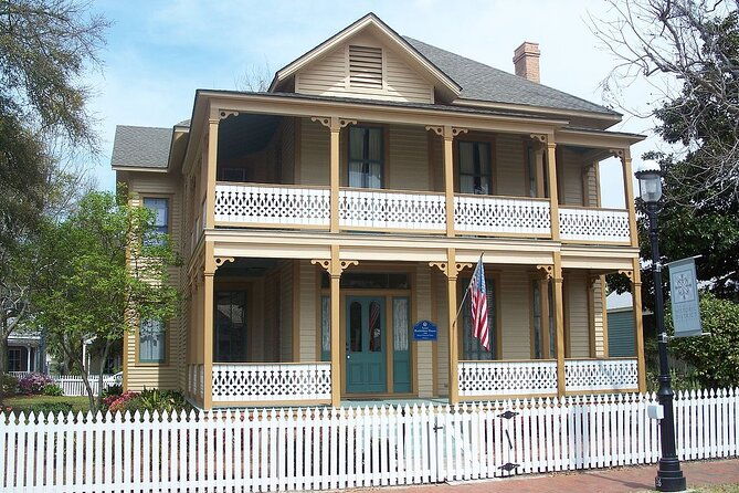 pensacola-amazing-race-tour-scavenger-hunt