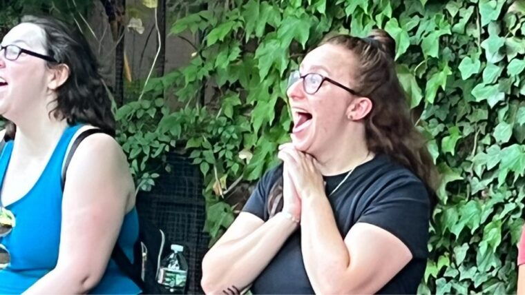 philadelphia-comedy-magic-walking-tour-with-a-guide