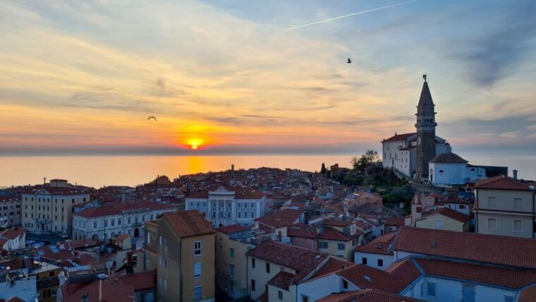 piran-bike-rental-with-map-helmet-water-bottle-and-lock