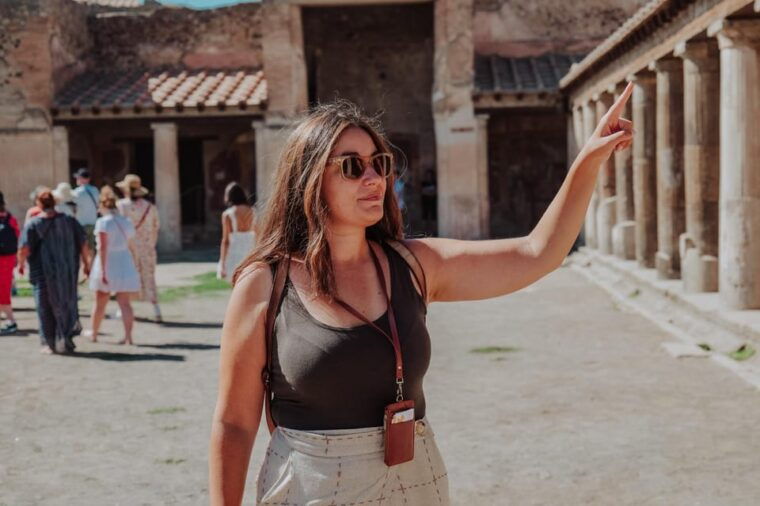 pompeii-3hours-villa-of-mysteries-tour-with-an-archaeologist