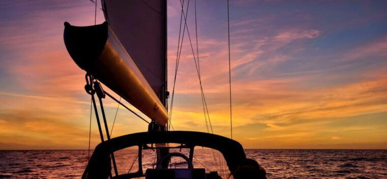 ponta-delgada-private-sunset-cruise-with-drinks