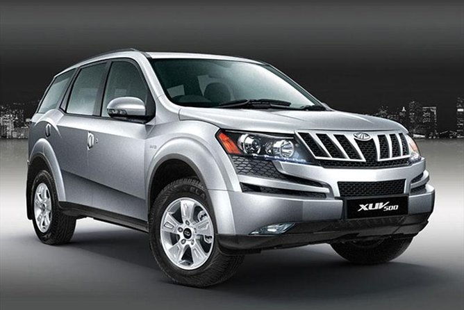 private-arrival-transfer-from-airport-to-hotel-in-santiago