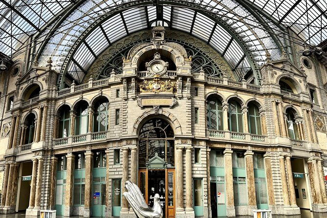 private-arrival-transfer-from-brussels-airport-or-city-to-antwerp-with-business-car
