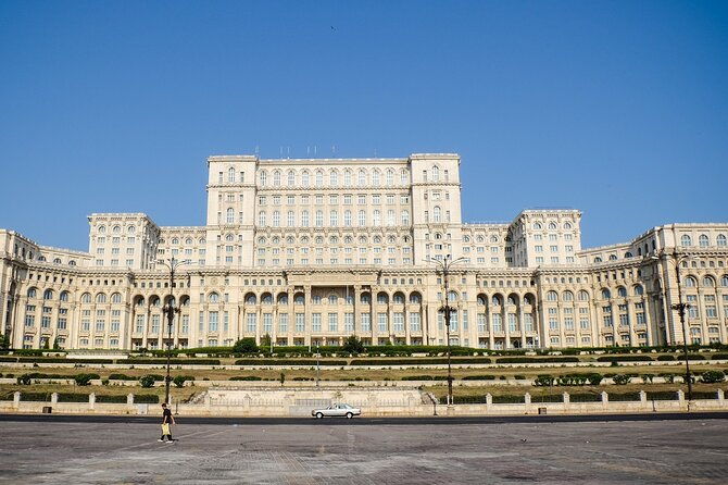 private-car-and-walking-tour-in-city-center-bucharest