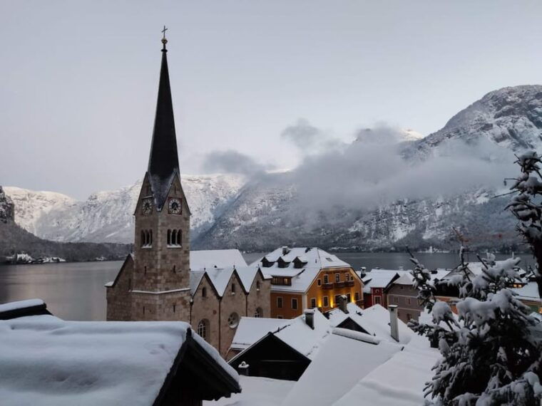 private-christmas-tour-to-hallstatt-and-salzburg-market