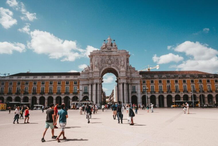 private-driver-guide-full-day-lisboa-cascais-and-sintra