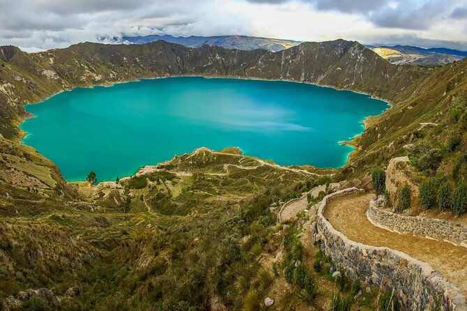 private-full-day-tour-to-quilotoa-lagoon-from-quito