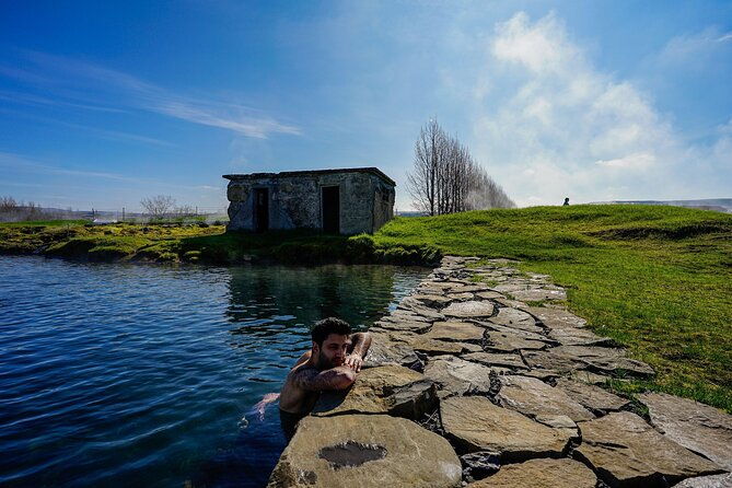 private-golden-circle-with-photographer-lunch-secret-lagoon