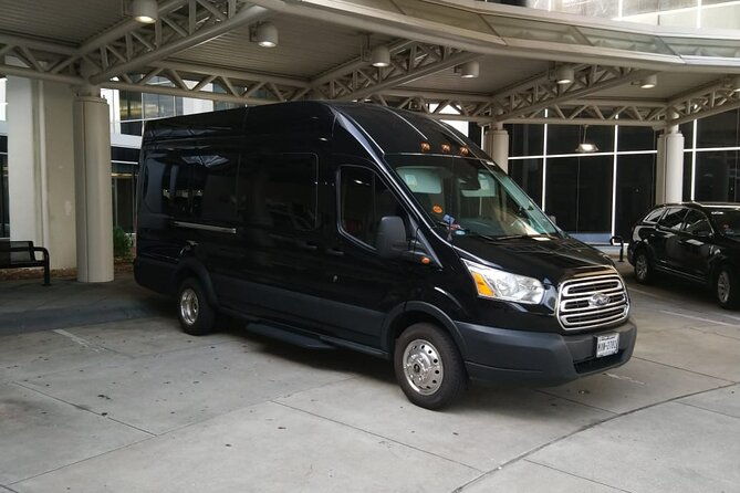 private-shuttle-galveston-to-hobby-airport-hou-for-10-travelers