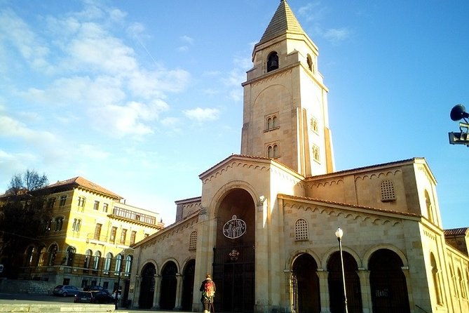 private-tour-of-gijon-city-and-villaviciosa