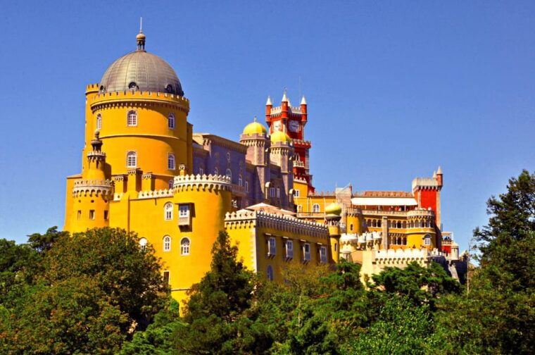private-tour-pena-palace-cascais-cabo-da-roca-wine