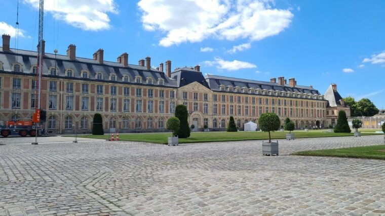 private-tour-to-chateaux-of-fontainebleau-from-paris
