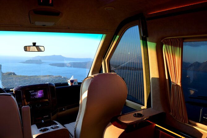 private-transfer-from-airport-to-santorini-hotels