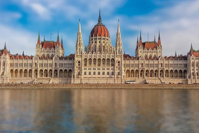 private-transfer-from-zagreb-to-budapest-with-2-hours-for-sightseeing