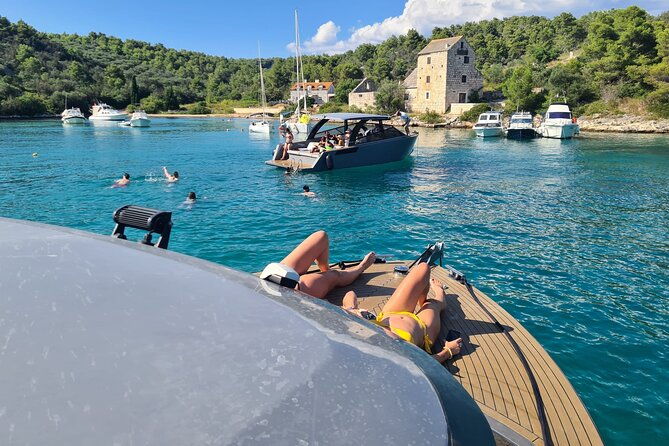 private-vip-brac-and-hvar-day-trip-from-split