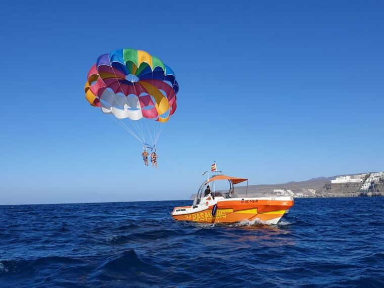 puerto-rico-de-gran-canaria-parasailing