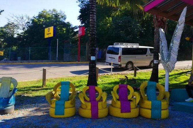 roatan-fun-bus-group-sightseeing-island-private-tour