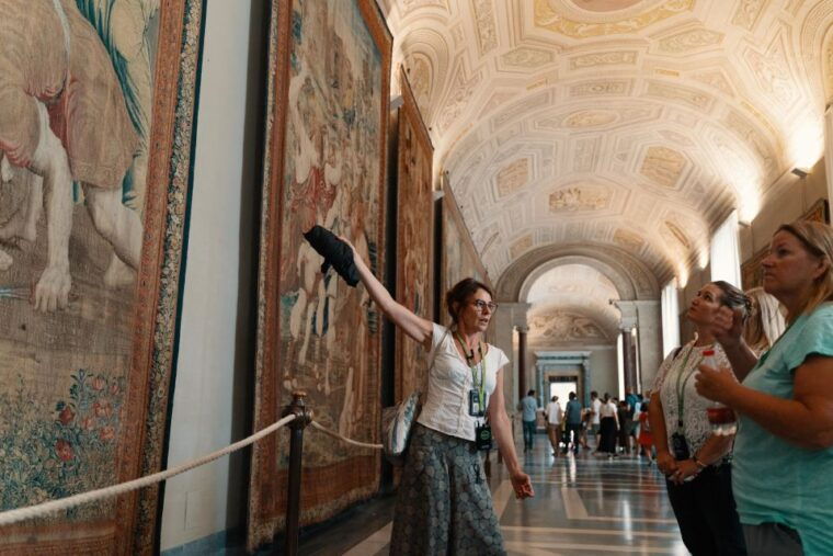 rome-vatican-museums-and-sistine-chapel-by-night-experience