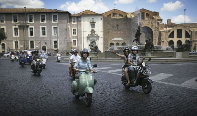 rome-vespa-half-day-tour-with-private-driver
